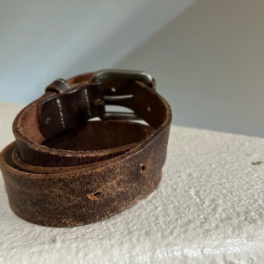 Men supper Distressed brown leather belt  Work Rugged Utility Grunge medium‎